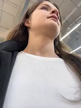 KittyQueeny online show from October 7, 2025, 2:07 pm