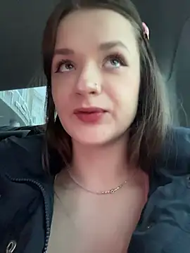 KittyQueeny online show from January 14, 2026, 1:15 pm