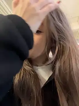 KittyQueeny online show from October 14, 2025, 2:17 pm