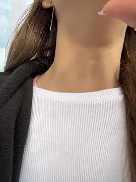 KittyQueeny online show from September 22, 2025, 2:12 pm