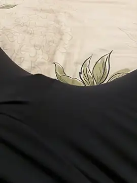 Snapshot of Afrodite-2025 chatting on October 8, 2025, 5:02 pm Afrodite-2025 online show from October 8, 2025, 5:02 pm