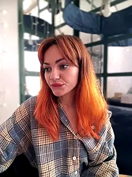 SaraLow online show from October 30, 2025, 6:44 am