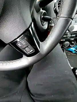 Snapshot of giova17cm chatting on October 31, 2025, 2:57 pm giova17cm online show from October 31, 2025, 2:57 pm