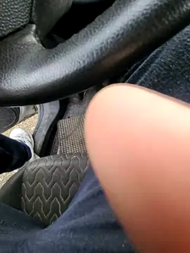 Snapshot of giova17cm chatting on February 8, 2026, 2:37 pm giova17cm online show from February 8, 2026, 2:37 pm