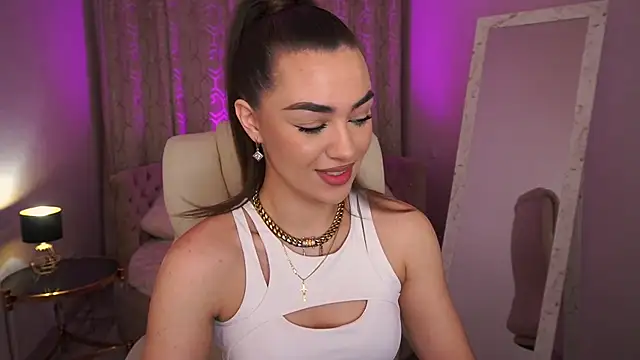 EricaSin online show from April 17, 2026, 6:27 am