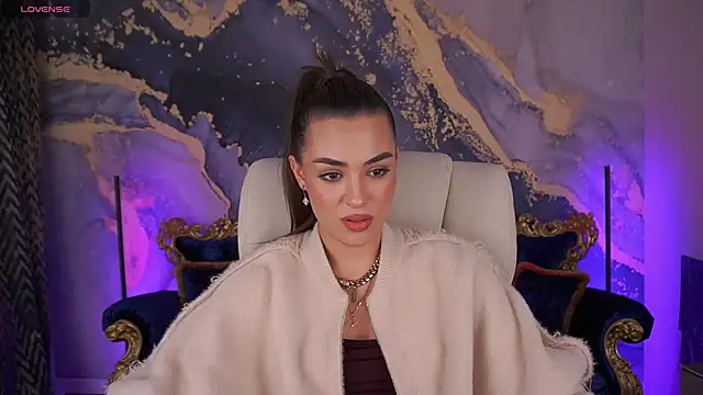 Snapshot of EricaSin chatting on October 29, 2025, 1:54 pm EricaSin online show from October 29, 2025, 1:54 pm