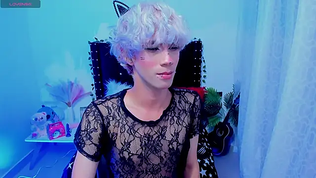 Cooperrosscute233 online show from November 3, 2025, 12:05 am