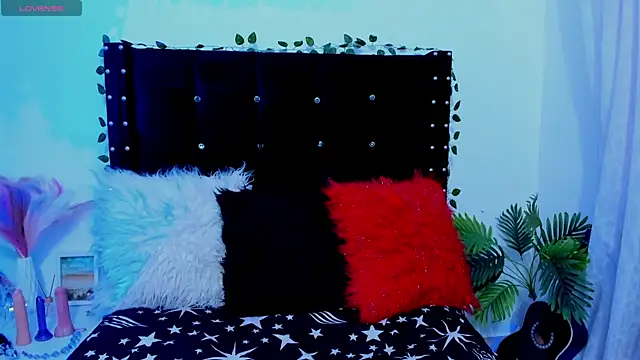 Cooperrosscute233 online show from November 7, 2025, 10:13 pm