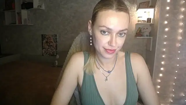 Snapshot of NickyAdamidi chatting on October 11, 2025, 5:03 pm NickyAdamidi online show from October 11, 2025, 5:03 pm