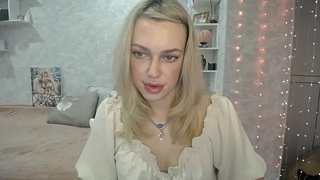 Snapshot of NickyAdamidi chatting on September 20, 2025, 4:23 pm NickyAdamidi online show from September 20, 2025, 4:23 pm