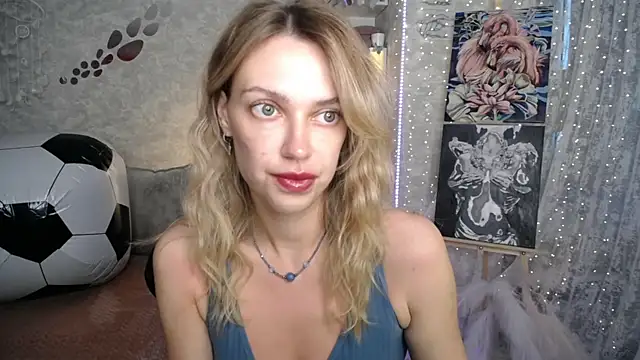 Snapshot of NickyAdamidi chatting on June 17, 2026, 4:28 pm NickyAdamidi online show from June 17, 2026, 4:28 pm