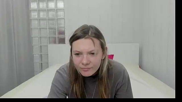 Sunny Sammy online show from December 15, 2025, 6:52 am