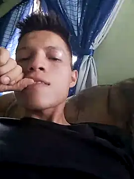 elinnki online show from October 4, 2025, 5:14 pm