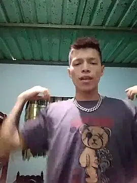 elinnki online show from October 3, 2025, 3:24 pm