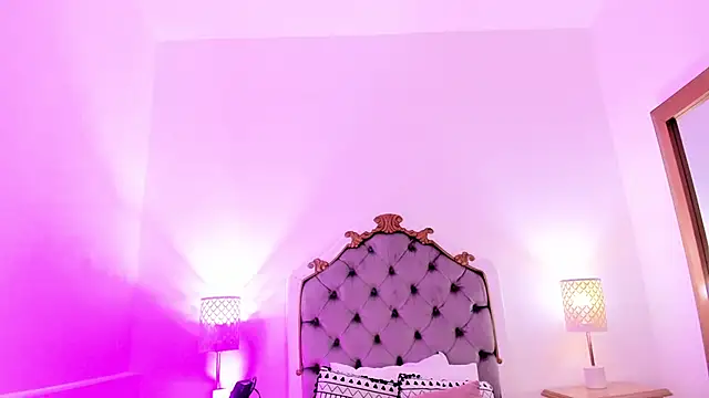 HarleyQueen666 online show from April 18, 2026, 11:12 am