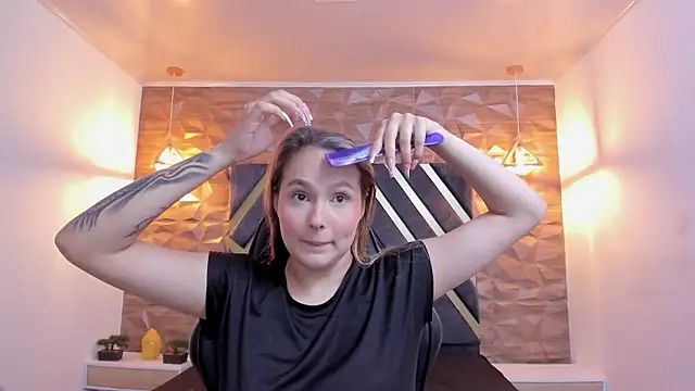 Emmaa white  online show from February 25, 2026, 5:13 pm