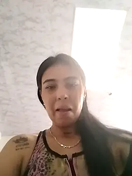 EmmaSplycer02 online show from April 2, 2026, 8:48 pm