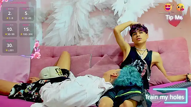 spicy adonhis online show from September 12, 2025, 12:27 pm