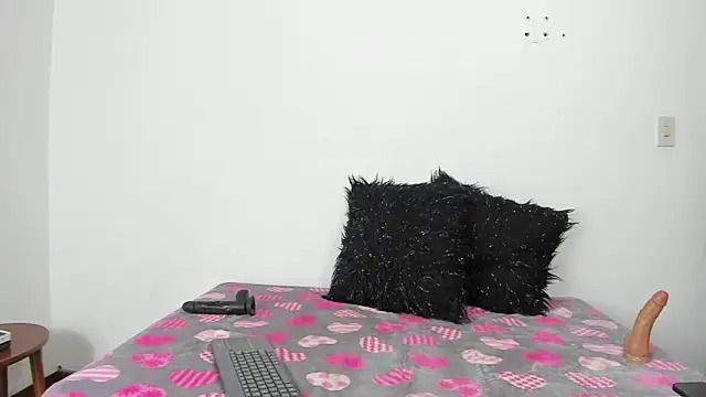 Camila Martiinez online show from September 23, 2025, 7:10 pm