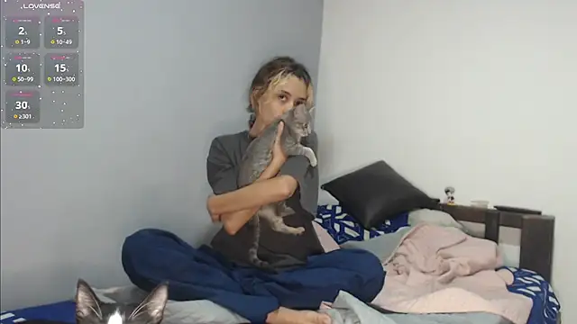 brisazanes online show from September 21, 2025, 11:10 pm