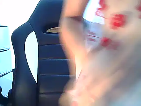 Snapshot of lovelynie123 chatting on September 24, 2025, 8:59 pm lovelynie123 online show from September 24, 2025, 8:59 pm