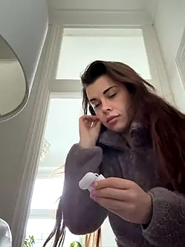 AlitaNova online show from December 5, 2025, 8:35 am