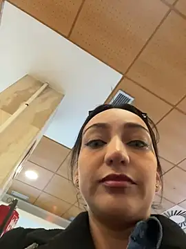 Snapshot of Ninabigtitied chatting on November 21, 2025, 4:28 pm Ninabigtitied online show from November 21, 2025, 4:28 pm