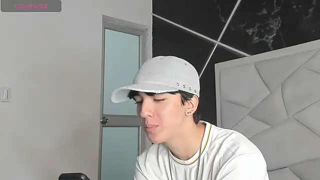 Snapshot of AerumChae chatting on June 17, 2026, 12:04 pm AerumChae online show from June 17, 2026, 12:04 pm