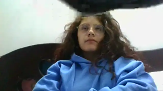 Velvet Moon V online show from April 22, 2026, 6:20 am