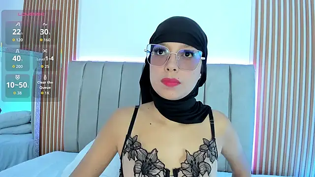 naishaa  online show from October 13, 2025, 6:42 pm