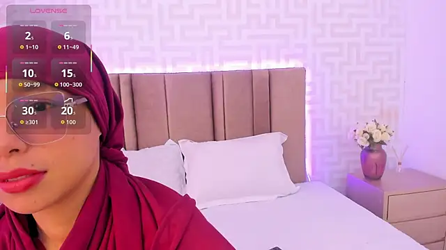 Snapshot of naishaa_ chatting on May 25, 2026, 3:22 pm naishaa online show from May 25, 2026, 3:22 pm