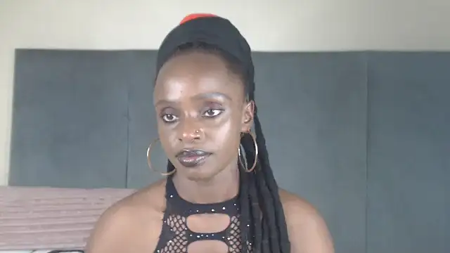 Snapshot of Jah-Queen chatting on November 25, 2025, 7:58 pm Jah-Queen online show from November 25, 2025, 7:58 pm