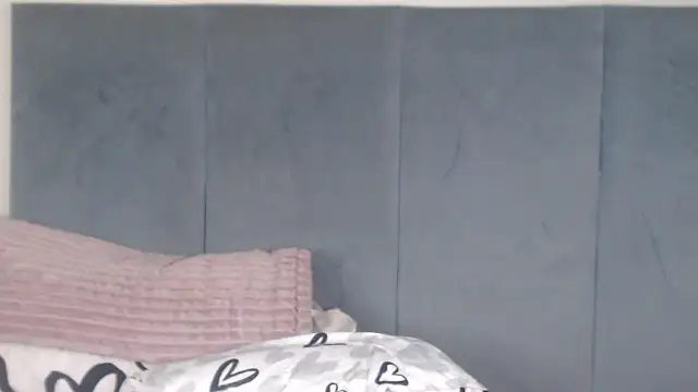 Snapshot of Jah-Queen chatting on October 2, 2025, 4:21 pm Jah-Queen online show from October 2, 2025, 4:21 pm