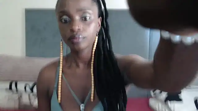 Snapshot of Jah-Queen chatting on October 8, 2025, 12:28 pm Jah-Queen online show from October 8, 2025, 12:28 pm