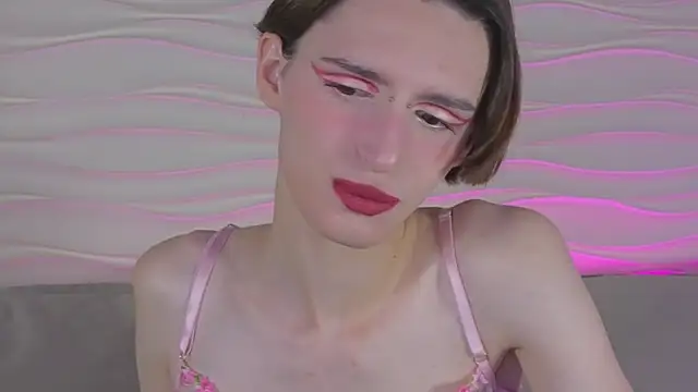 madi snow online show from October 16, 2025, 5:05 am