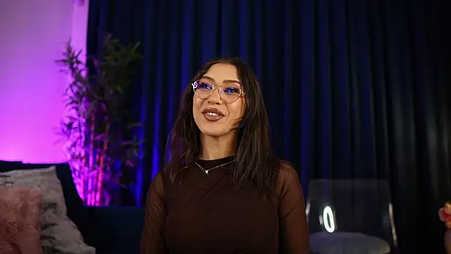  ChloeLee  online show from November 20, 2025, 5:30 am