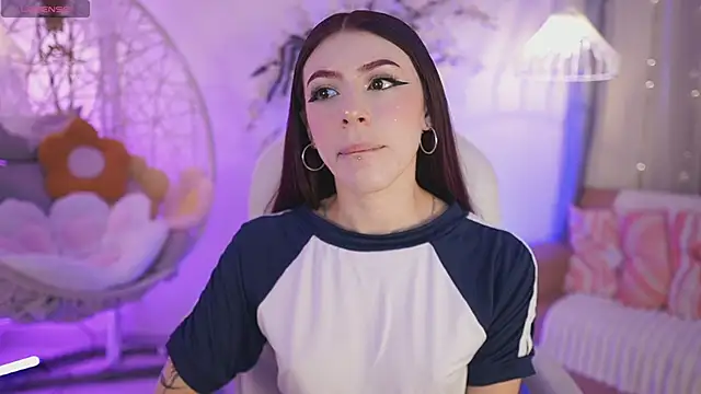 JadeSummerr online show from October 7, 2025, 11:44 am