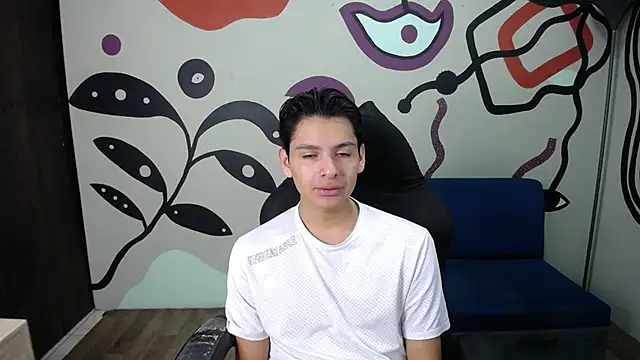 Snapshot of Luca_vega chatting on October 20, 2025, 12:27 pm Luca vega online show from October 20, 2025, 12:27 pm