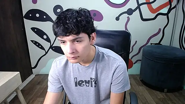 Snapshot of Luca_vega chatting on October 2, 2025, 1:03 pm Luca vega online show from October 2, 2025, 1:03 pm