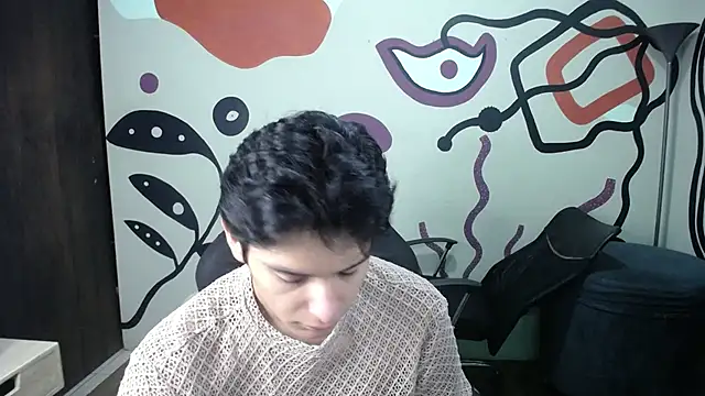 Snapshot of Luca_vega chatting on October 15, 2025, 12:24 pm Luca vega online show from October 15, 2025, 12:24 pm