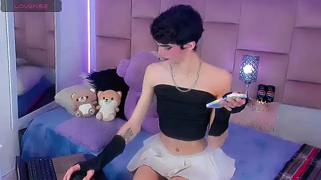 Baby FenixTS online show from January 13, 2026, 4:16 am