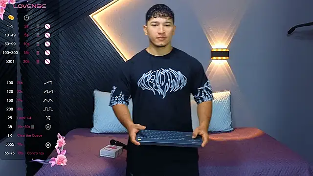 Horny nick18 online show from February 13, 2026, 11:43 am