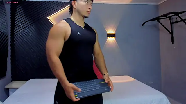 Snapshot of Horny_nick18 chatting on May 11, 2026, 1:34 pm Horny nick18 online show from May 11, 2026, 1:34 pm