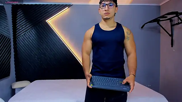 Snapshot of Horny_nick18 chatting on May 4, 2026, 1:58 pm Horny nick18 online show from May 4, 2026, 1:58 pm