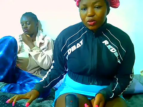 Snapshot of SweetHoney21_ chatting on June 8, 2026, 4:46 am SweetHoney21 online show from June 8, 2026, 4:46 am