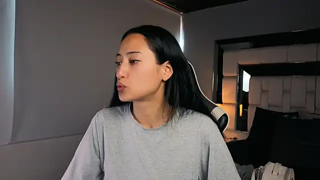 Adhara7 online show from April 8, 2026, 8:43 pm