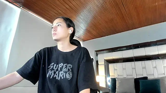 Snapshot of Adhara7 chatting on October 15, 2025, 8:17 pm Adhara7 online show from October 15, 2025, 8:17 pm