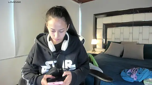 Snapshot of Adhara7 chatting on October 13, 2025, 7:48 pm Adhara7 online show from October 13, 2025, 7:48 pm