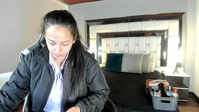 Snapshot of Adhara7 chatting on October 21, 2025, 6:29 pm Adhara7 online show from October 21, 2025, 6:29 pm