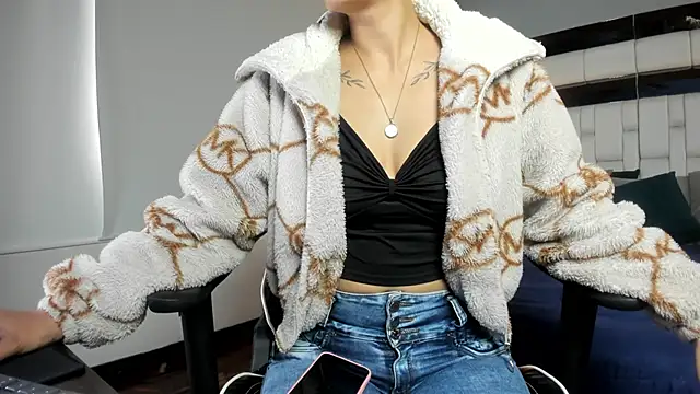 Snapshot of Adhara7 chatting on October 23, 2025, 8:07 pm Adhara7 online show from October 23, 2025, 8:07 pm